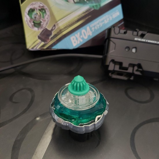 Takaratomy Beyblade X Knight Shield Used