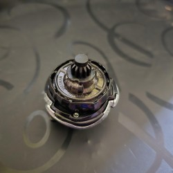 Takaratomy Beyblade X Shinobi Shadow 9-60LF Used