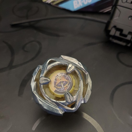 Takaratomy Beyblade X Wizard Arrow Used