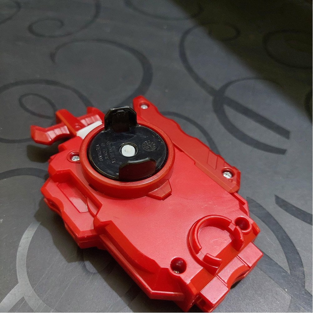Red String Launcher Takaratomy Beyblade Burst LR String Launcher Red Used