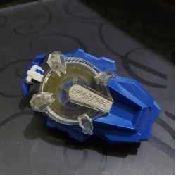 Takaratomy Beyblade Burst Sparking Left String Launcher Takaratomy Beyblade Burst Sparking Left String Launcher
