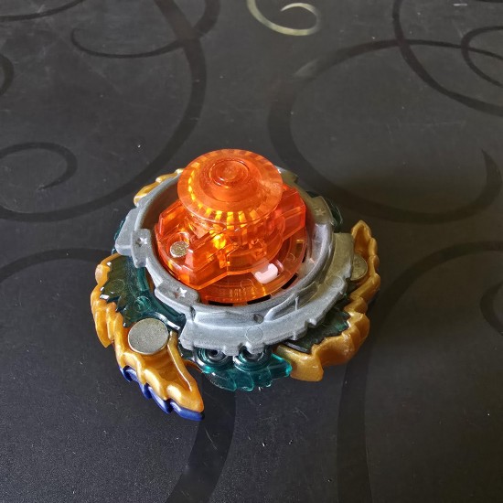 Takaratomy Beyblade Geist Fafnir Used