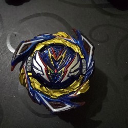 Takaratomy Beyblade Saviour Valkyrie Used