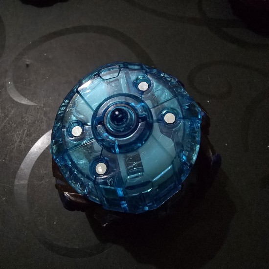 Takaratomy Beyblade Saviour Valkyrie Used