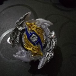 Takaratomy Beyblade Zwei Longinus Used