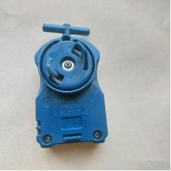 Takaratomy Beyblade Right String Launcher Used