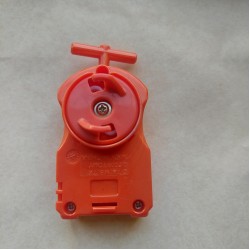 Takaratomy Beyblade Right String Launcher Used