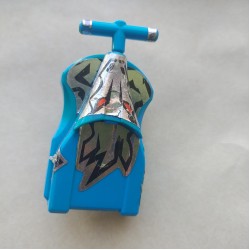 Takaratomy Beyblade Right String Launcher Used