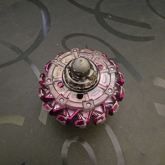 Takaratomy Beyblade Poison Zurafa Used