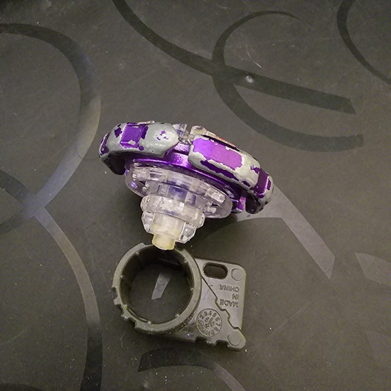 Takaratomy Beyblade Ray Striker Aurora Version Used