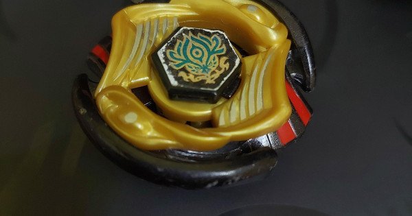 Takaratomy Beyblade Vulcan Horuseus Used