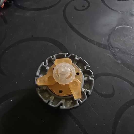Takaratomy Beyblade Dark Leone Used