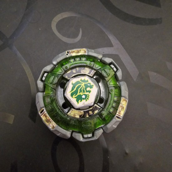 Takaratomy Beyblade Fang Leone Used