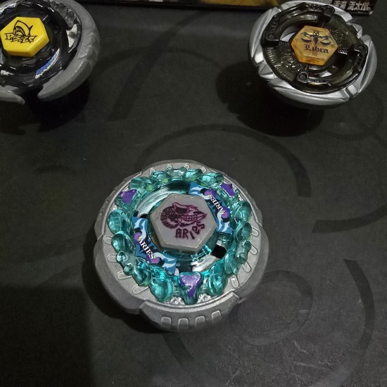 Takaratomy Beyblade Hybrid Wheel Custom Set Used