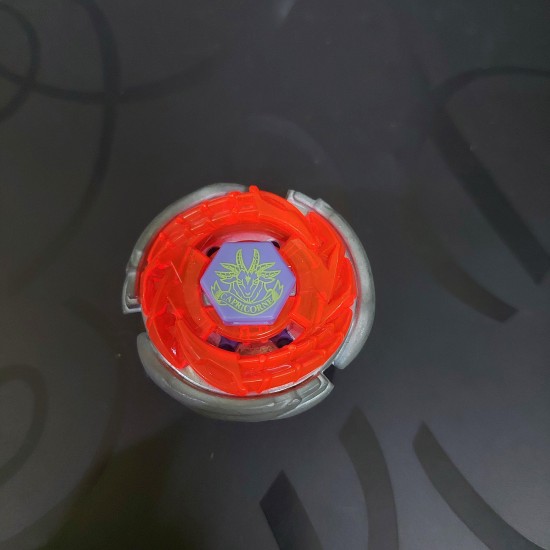 Takaratomy Beyblade Storm Capricorn Used