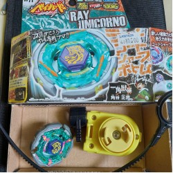 Takaratomy Beyblade Ray Striker with Box and Accessories Used